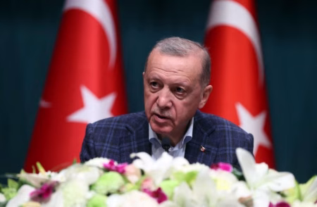 СУЛТАНОТ И ПОНАТАМУ НА ТРОНОТ: Ердоган пак победи во Турција