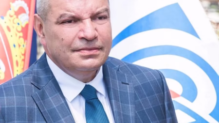 Градоначалникот на Обреновац, Милорад Грчиќ утрово е уапсен во акција против корупцијата